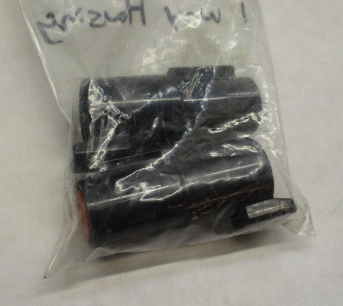 Lot of (2) Harley Davidson 1 Way Pin Black Housing 72182-01