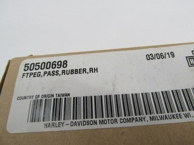 Harley Davidson Genuine NOS Softail Right Passenger Footpeg Rubber 505