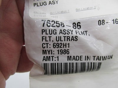 Harley Davidson Genuine NOS Plug Assembly FLHT FLT Ultras 76258-86