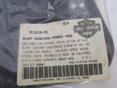 Harley-Davidson Genuine NOS FXR Slant Saddle Bag Fender Yoke 91016-91