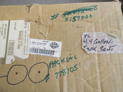 Harley-Davidson Genuine NOS XL Solo Seat & Attached Pillion 51598-00