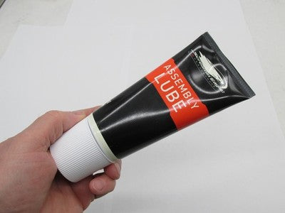 Harley-Davidson OEM NOS Screamin' Eagle 4 OZ Assembly Lube 11300002