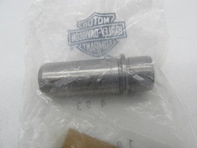 Harley-Davidson Genuine NOS Intake Exhaust Valve Guide 18104-81A