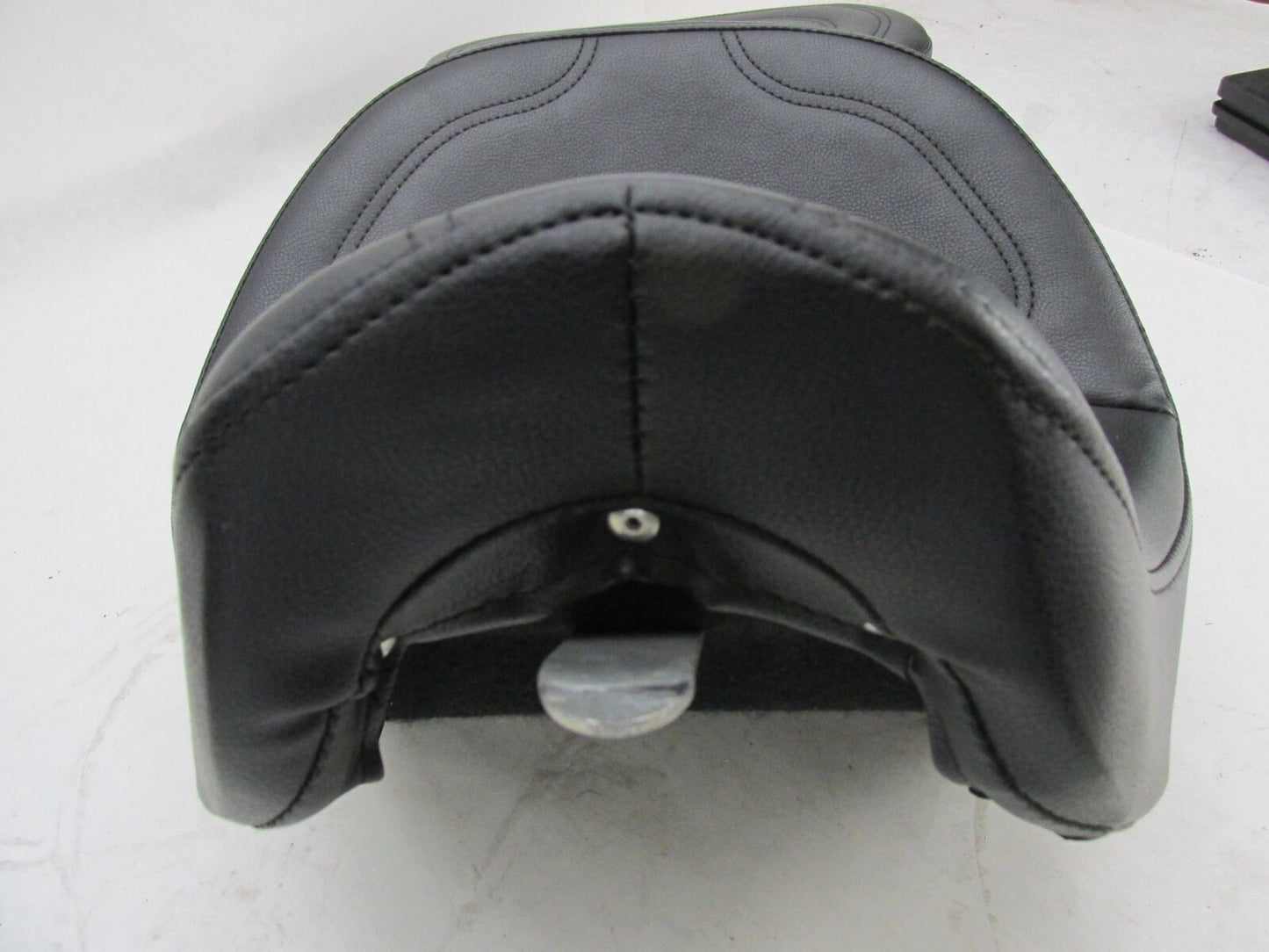 Saddlemen Explorer Seat Black Stitch Harley-Davidson Softail FXST/FLST 00-05