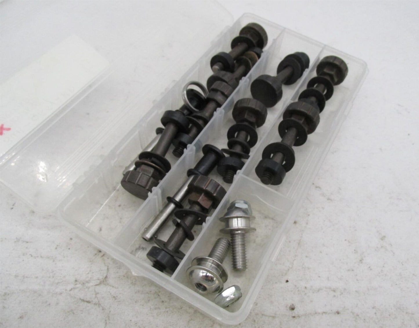 Mixed Lot of Harley Davidson Bubbas Saddlebag Hardware QRSY2KD