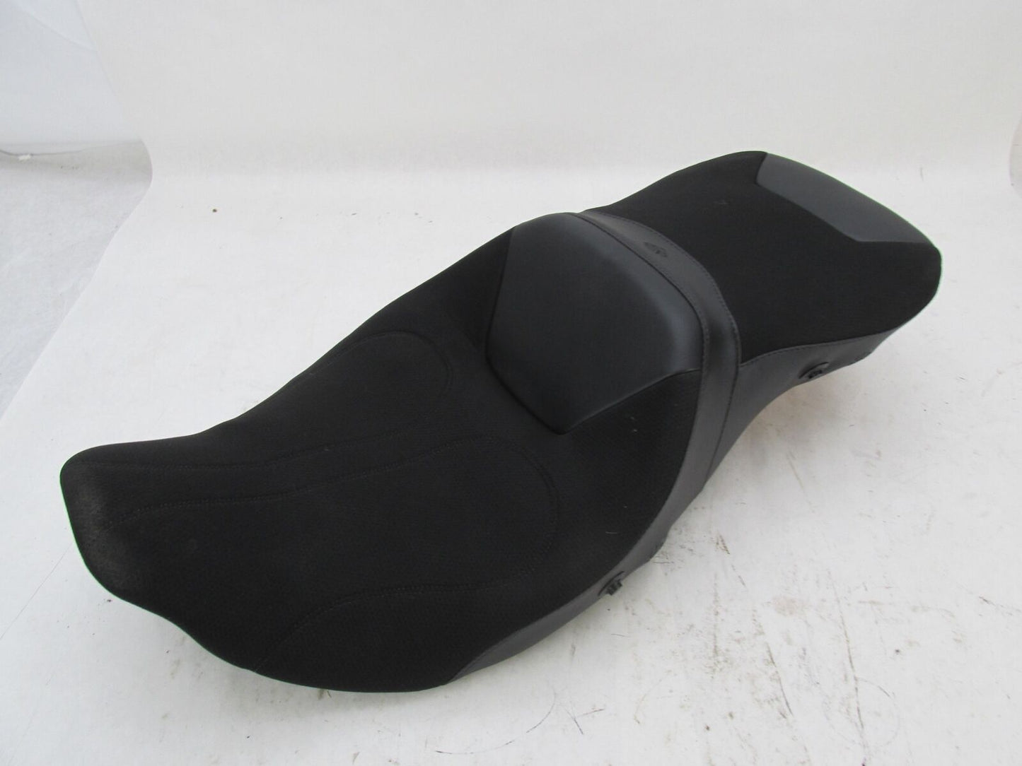Harley Davidson Touring The Road Zeppelin Air Adjustable Cushion Seat 52000152