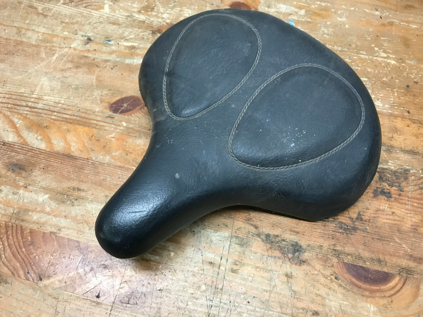 Schwinn Viscount 7148 Large Black Cushion Bike Bicycle Seat