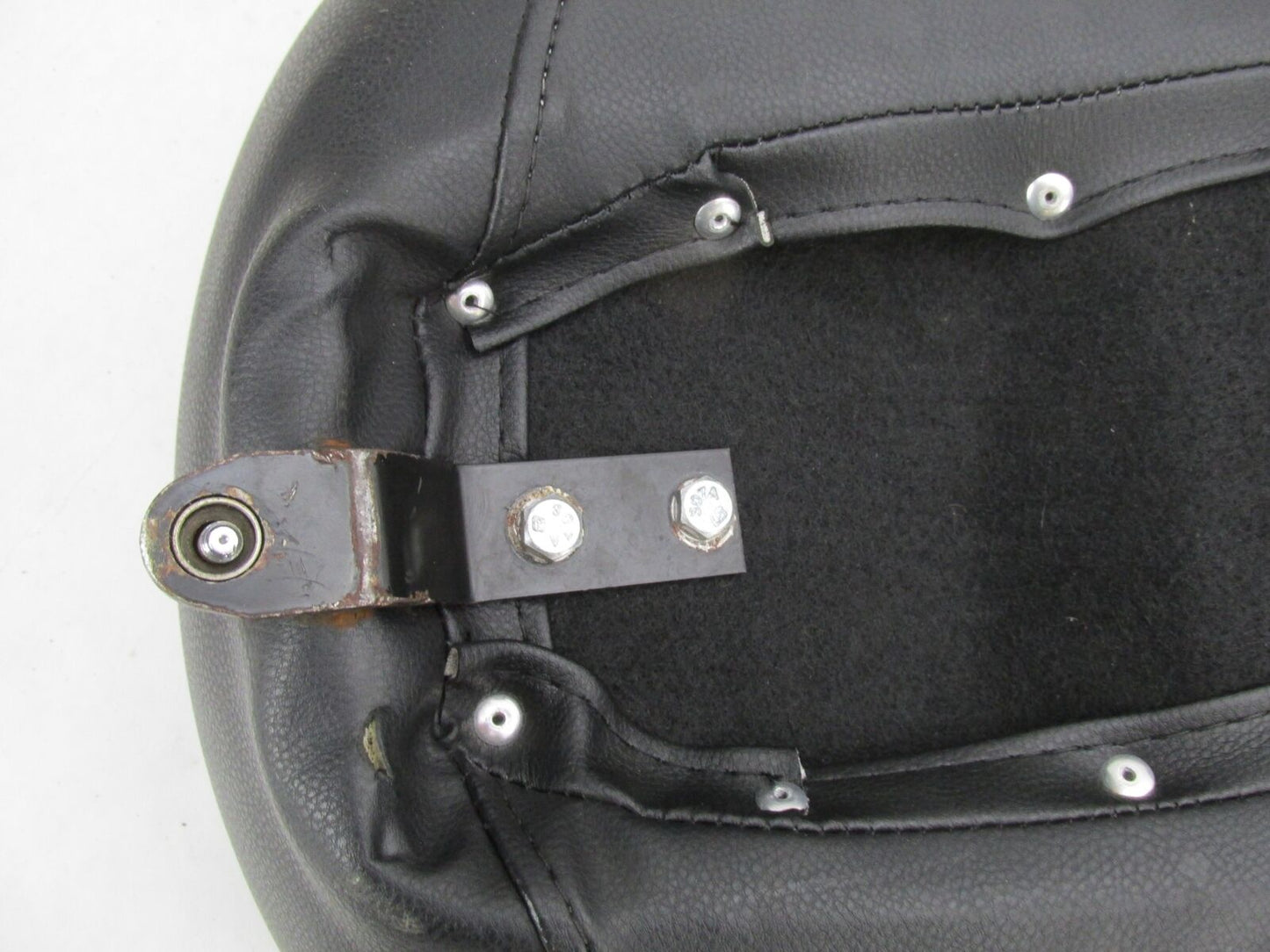 Saddlemen Explorer Seat Black Stitch Harley-Davidson Softail FXST/FLST 00-05