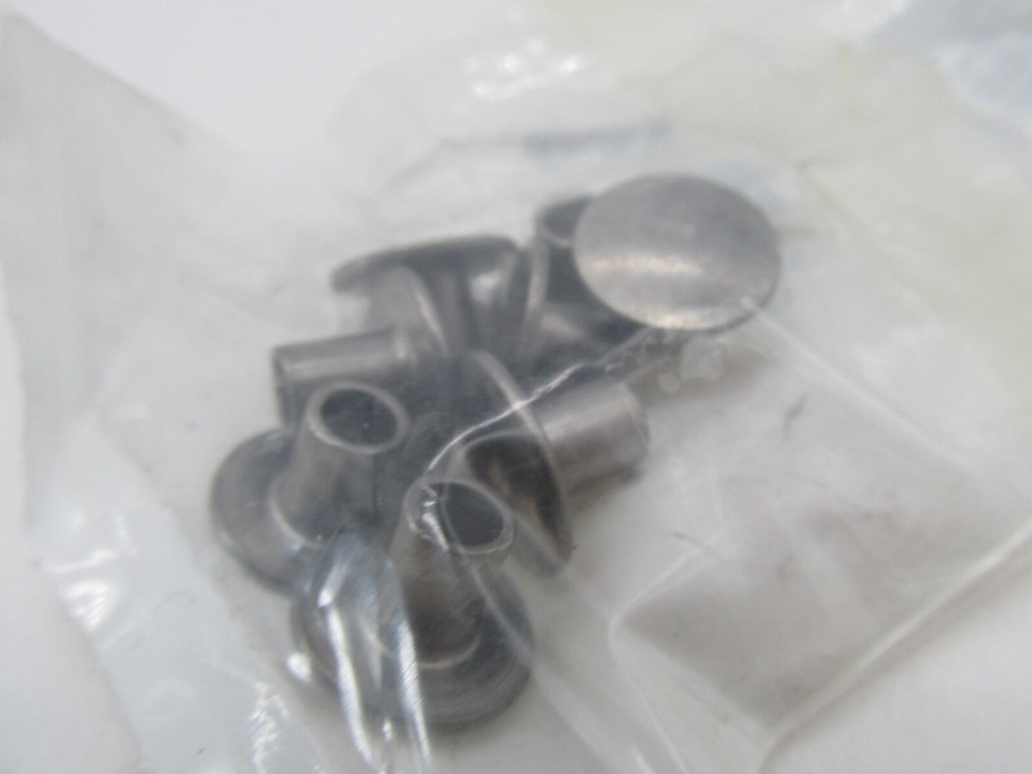 Lot of 8 Harley Davidson Genuine NOS Truss Head Rivets 8505