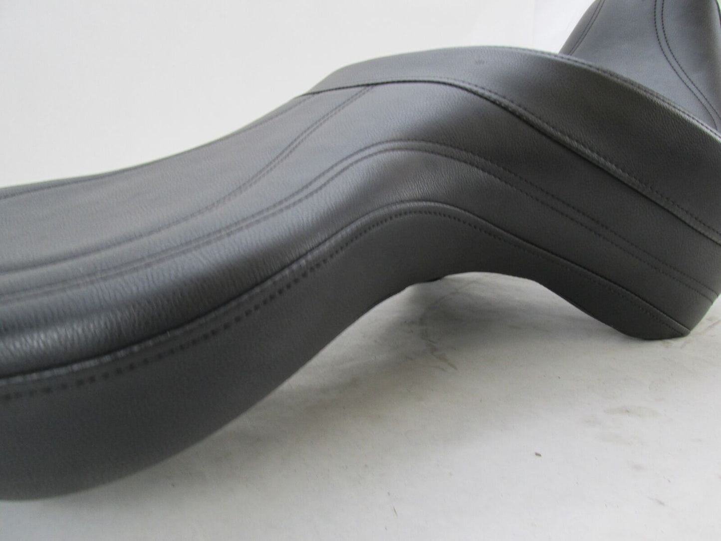 Saddlemen Explorer Seat Black Stitch Harley-Davidson Softail FXST/FLST 00-05