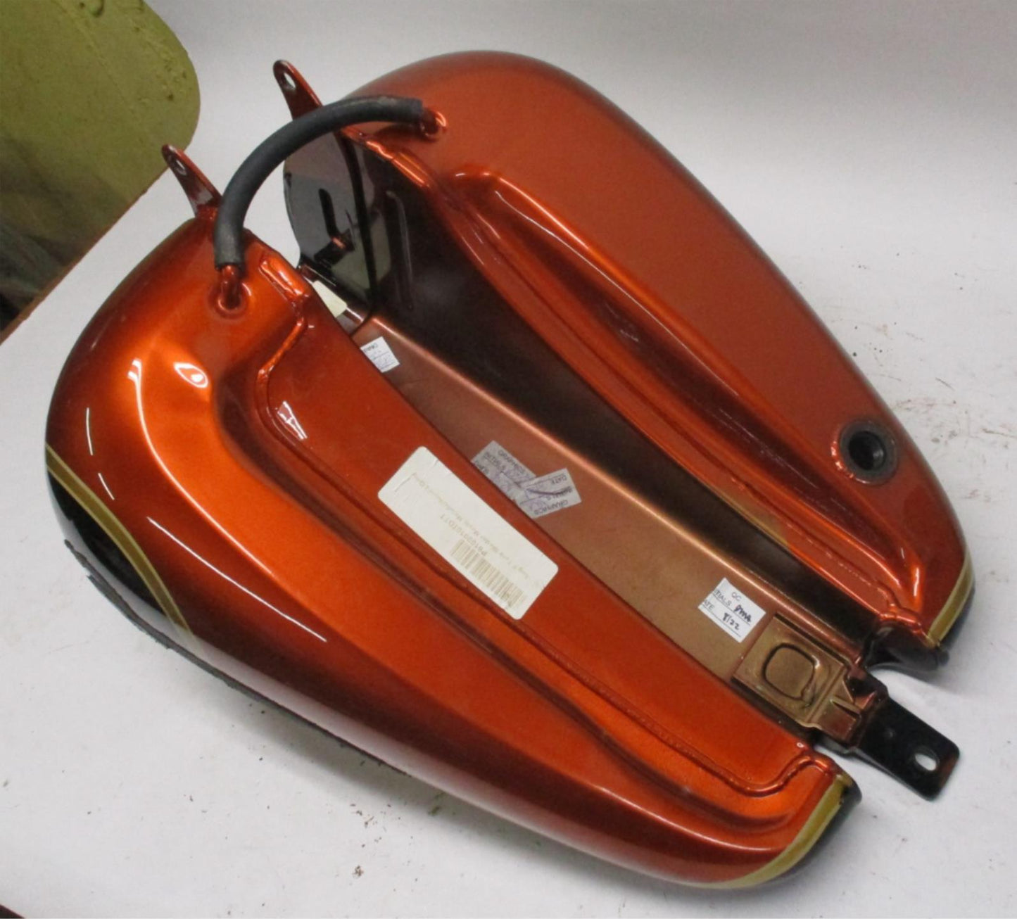 Harley Heritage Softail Tin Set Maple Atomic Orange w/ Fuel Pump 75252-11 Fender