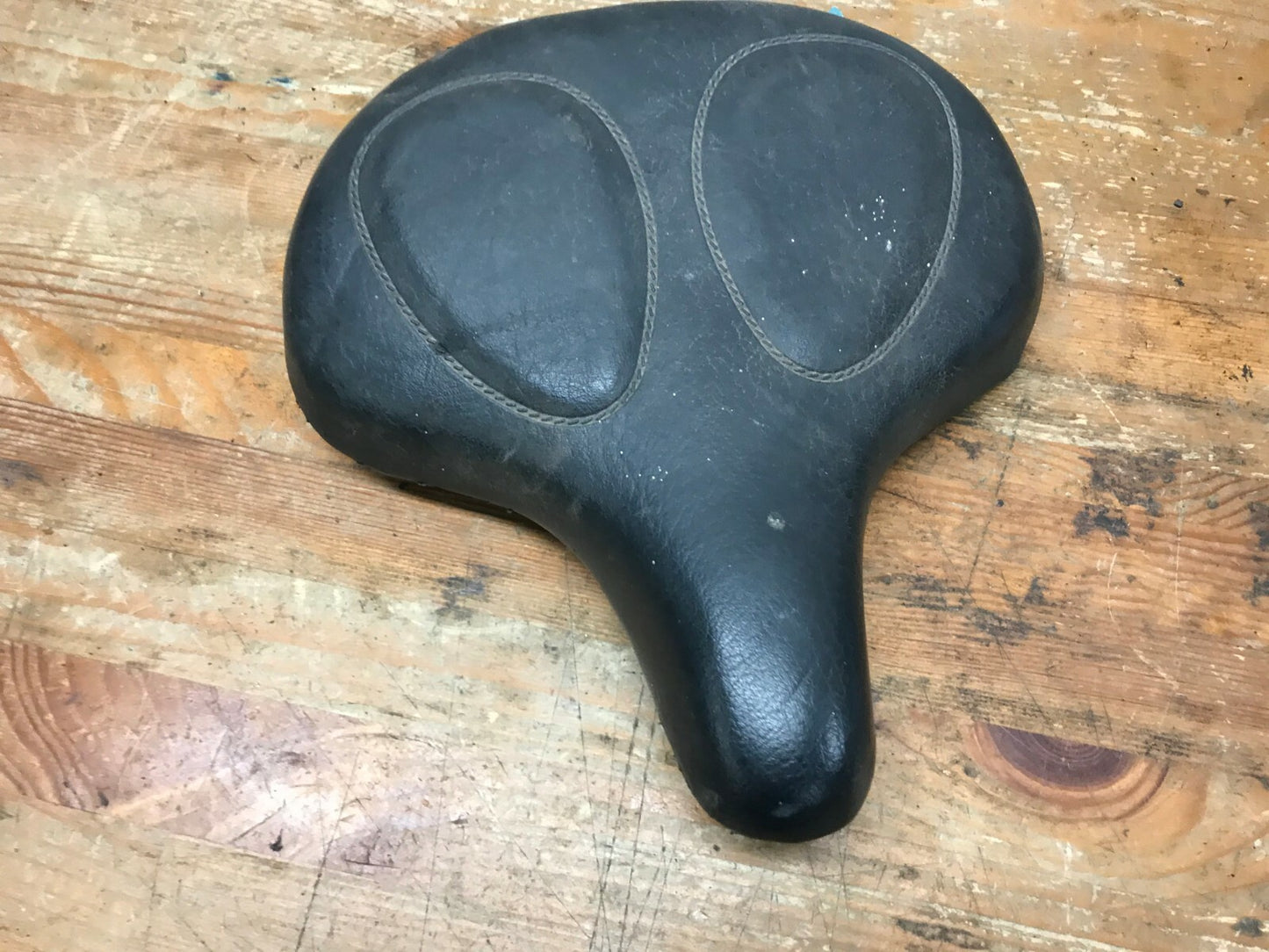 Schwinn Viscount 7148 Large Black Cushion Bike Bicycle Seat