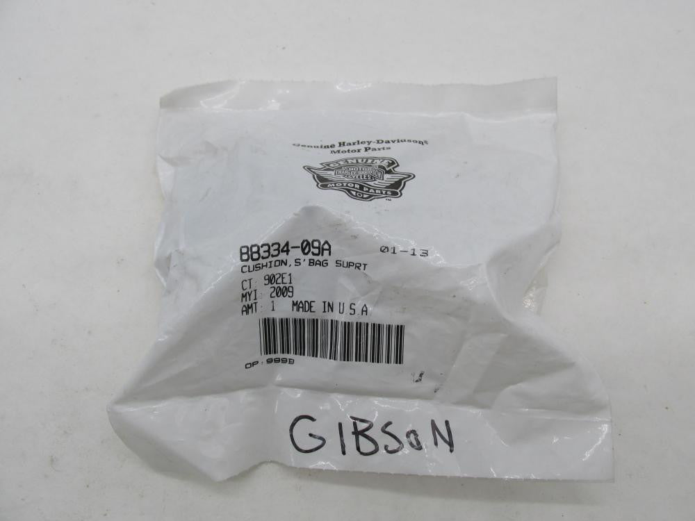 Harley Davidson Genuine NOS FLTRSE3 Cushion Saddlebag Support 88334-09A