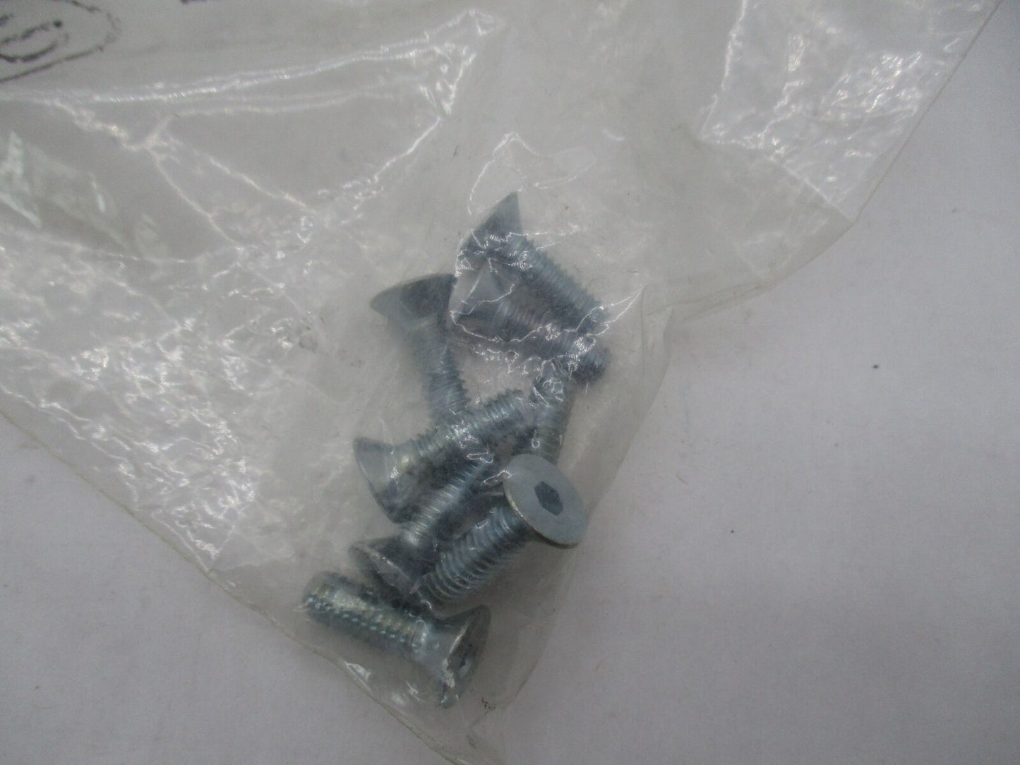 Lot of 8 Harley Davidson Buell Genuine NOS Front Rotor Brake Disc Screws 2862Y