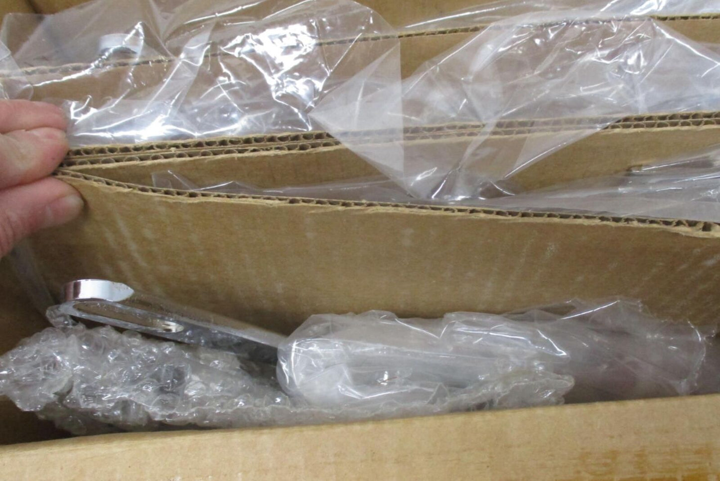 Harley Davidson Genuine NOS 94+ FLHR Chrome 4-Channel Luggage Rack 53391-94
