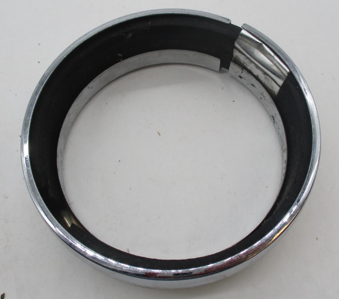 Harley Genuine Road King Frenched Spotlight Auxiliary Light Trim Ring 4" Chrome