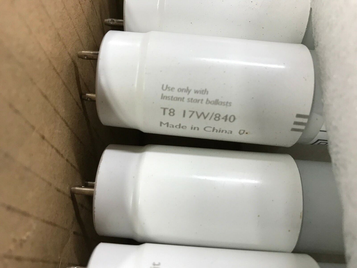 Lot of 12 Philips LED InstantFit 3-Foot T8 Tube Light Bulb 1200-Lumen 4000K