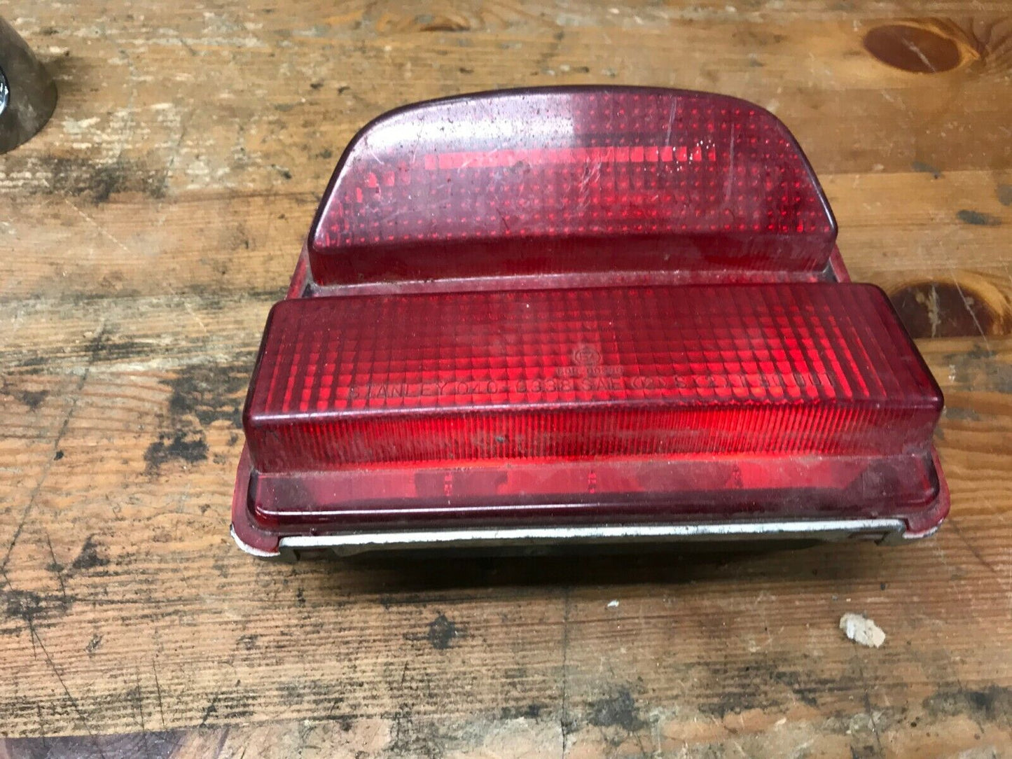 679 Honda CBR900 RRN 1992 REAR Side Brake Light Unit Lens Stanley 040-0338