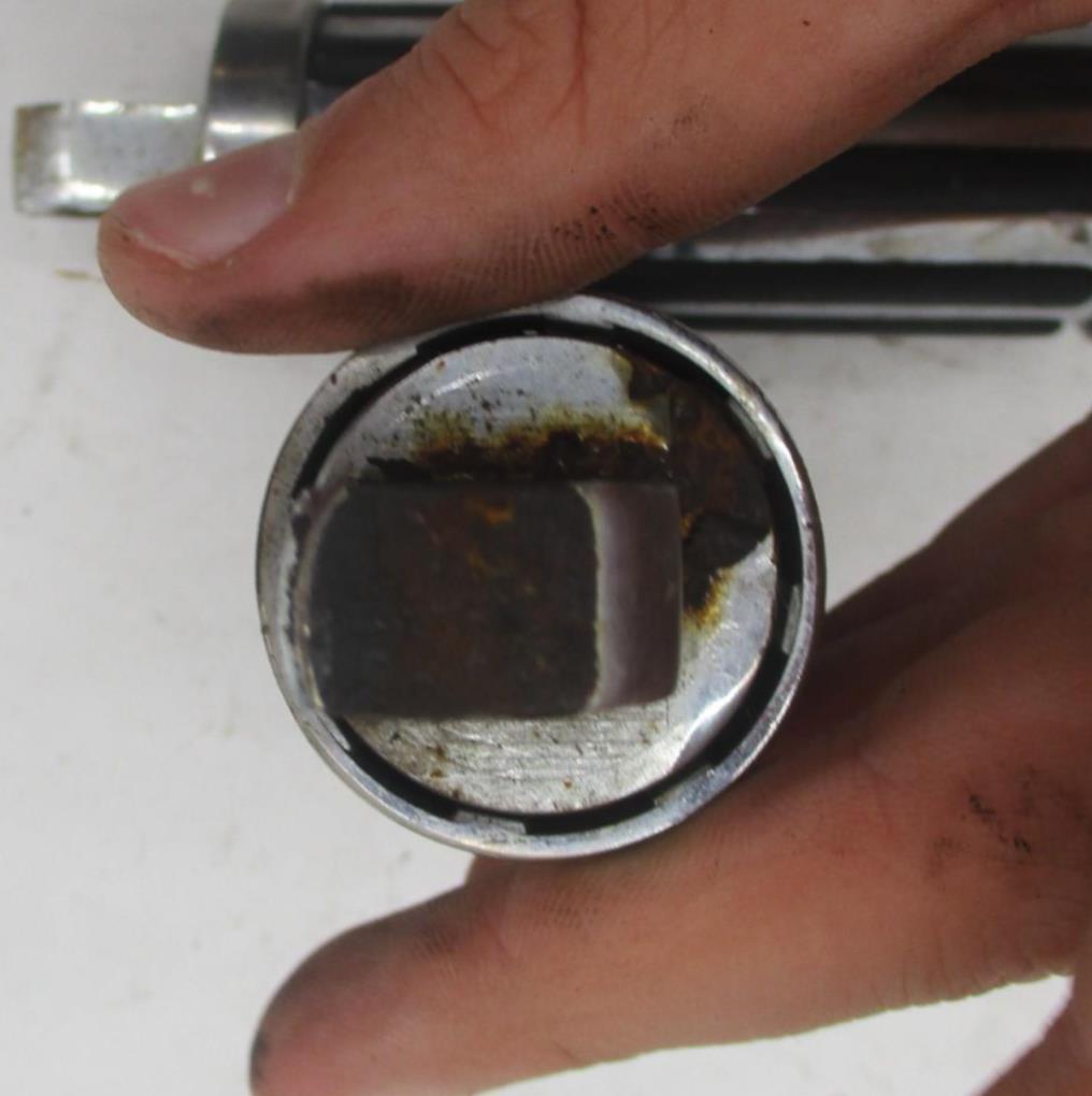 Pair of Harley Davidson Round Chrome Ribbed Rubber Passenger Pegs Footpegs