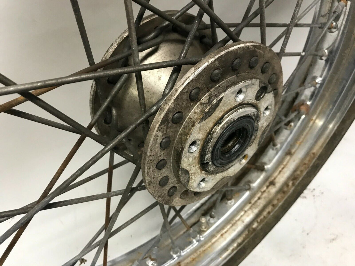 19” Harley Davidson Dual Disc Front Wheel 19x2.5 TLA Dyna FXR FX sportster
