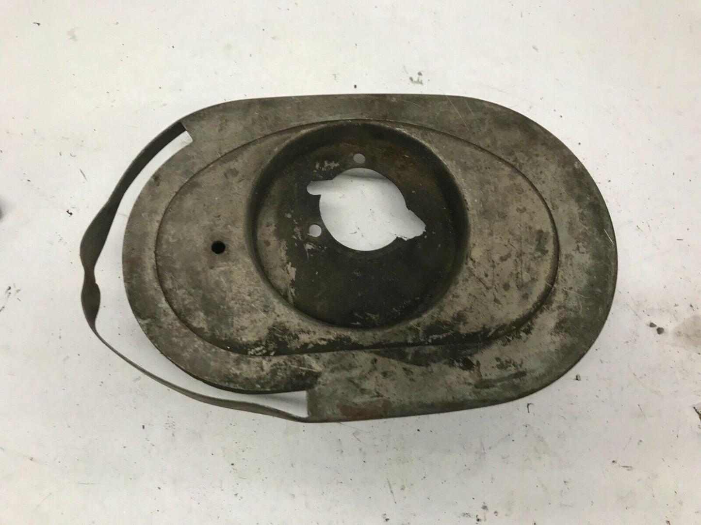 HARLEY DAVIDSON SPORTSTER IRONHEAD 1966-69 AIR Filter CLEANER Back plate USED