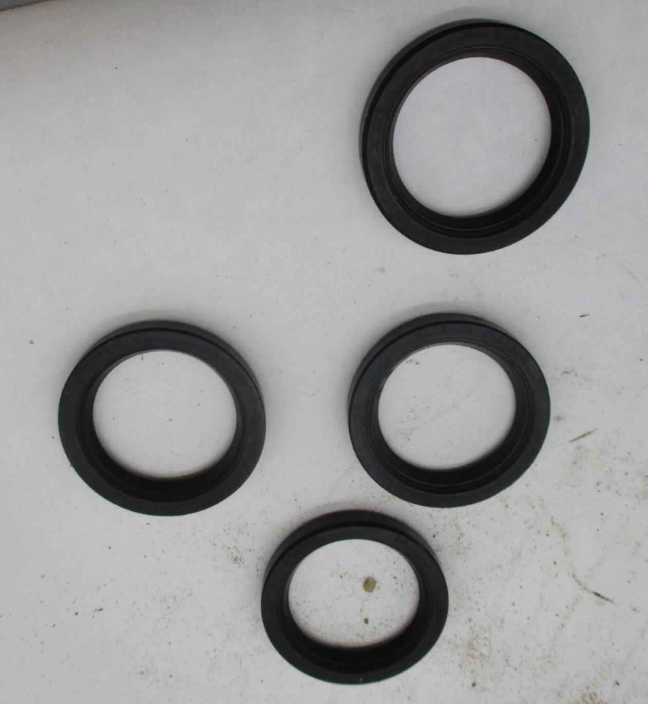 Lot of 4 CZ O-rings 6001736