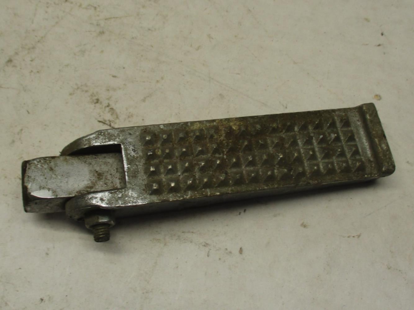 Mixed Lot of Harley Davidson Foot Pegs Foot Rests Chopper Sportster Dyna Softail