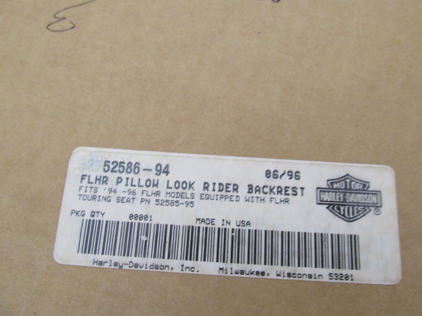 Harley Davidson Genuine NOS 94-96 FLHR Pillow Rider Seat Backrest 52586-94