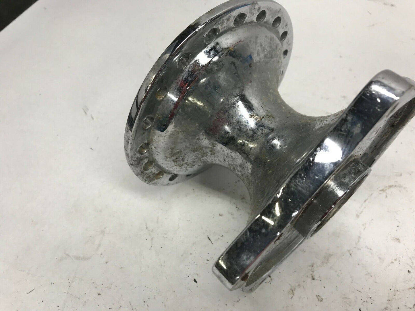 HARLEY IRONHEAD SHOVELHEAD 40 SPOKE FRONT WHEEL HUB Chrome 1974-1977 FX XL