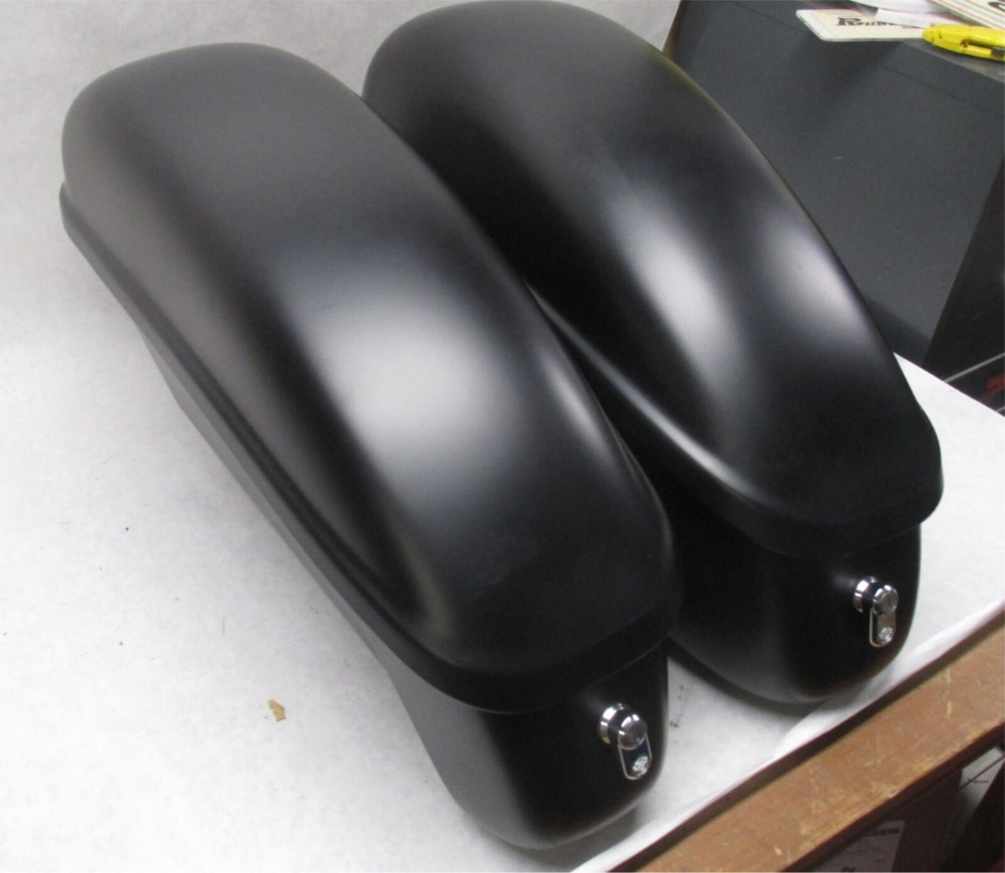 Harley Davidson Genuine NOS Pair of Softail Deuce Black Saddlebags 90396-00