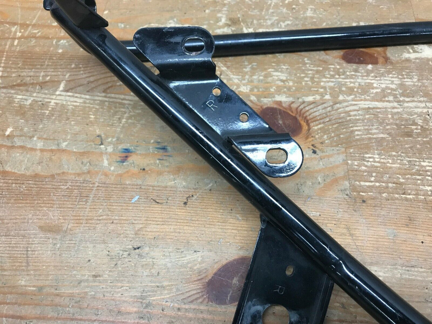 HARLEY DAVIDSON TOURING Right REAR SADDLEBAG LOWER MOUNT BRACKET 2009-2013