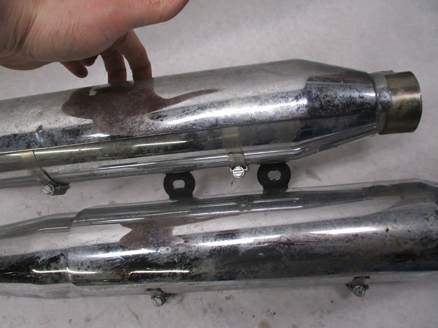 Harley Genuine Heritage Softail Exhaust Mufflers 65357-05 65353-05 w/ brackets