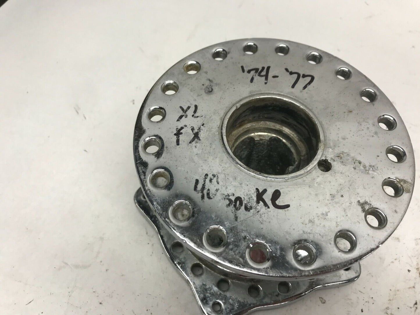 HARLEY IRONHEAD SHOVELHEAD 40 SPOKE FRONT WHEEL HUB Chrome 1974-1977 FX XL