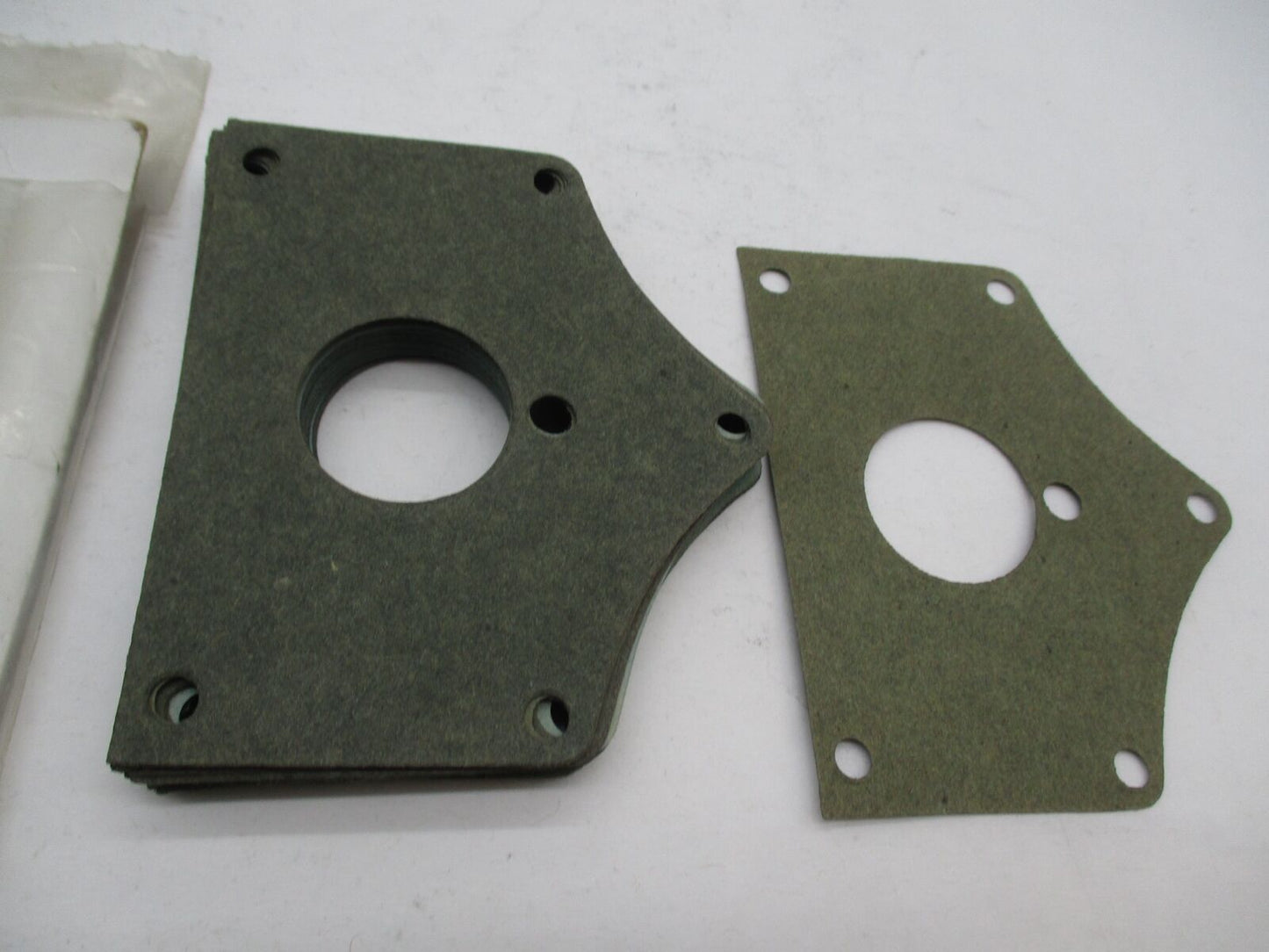Lot of 25 Harley Davidson Genuine NOS Adapter Plate Gaskets 34565-52