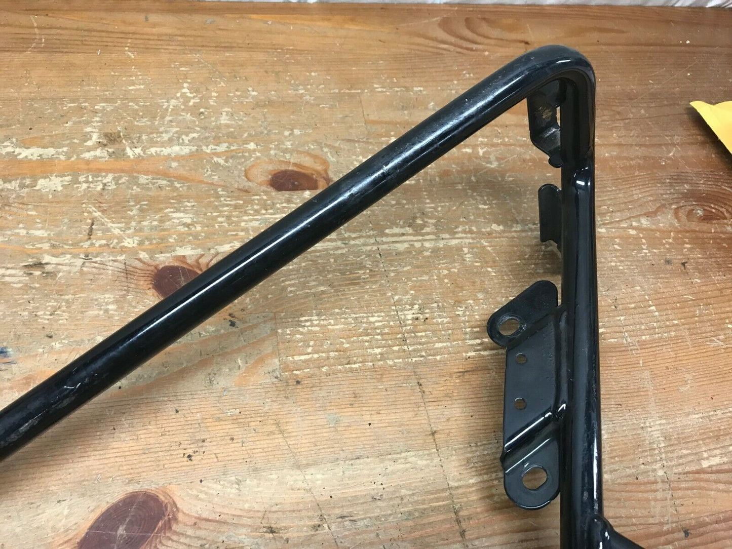 HARLEY DAVIDSON TOURING Right REAR SADDLEBAG LOWER MOUNT BRACKET 2009-2013