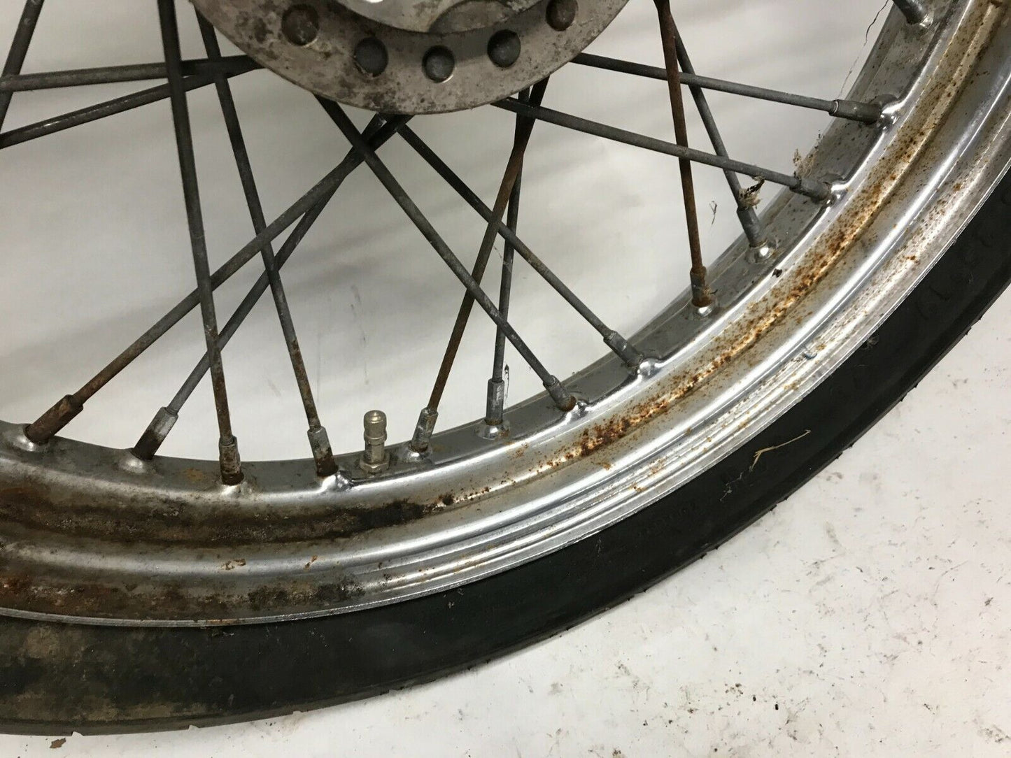 19” Harley Davidson Dual Disc Front Wheel 19x2.5 TLA Dyna FXR FX sportster