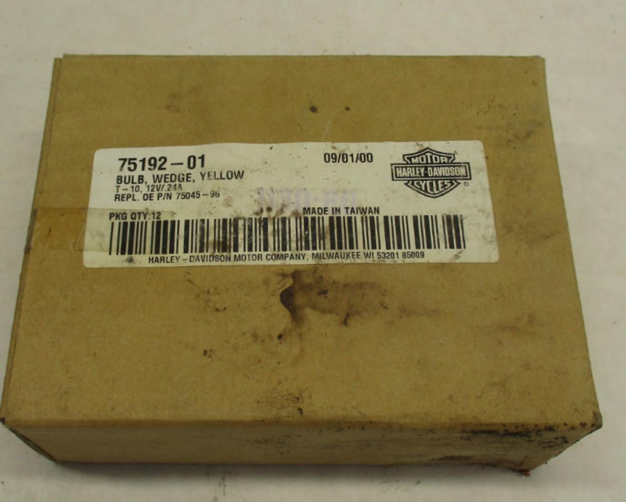 Harley NOS genuine Box of (12) Yellow Wedge Light Bulbs 12V/ .24A T-10 75192-01