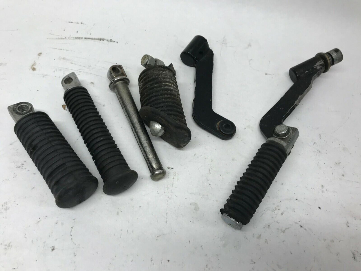 Lot of Harley Dyna Softain EVO Foot Pegs Rests round Rubber Extensions