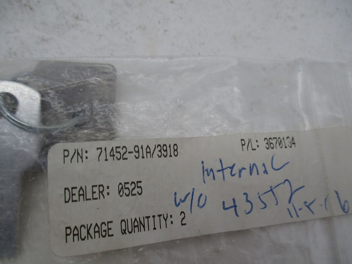 Harley Davidson Genuine NOS Key Set 71452-91A Code: 3198