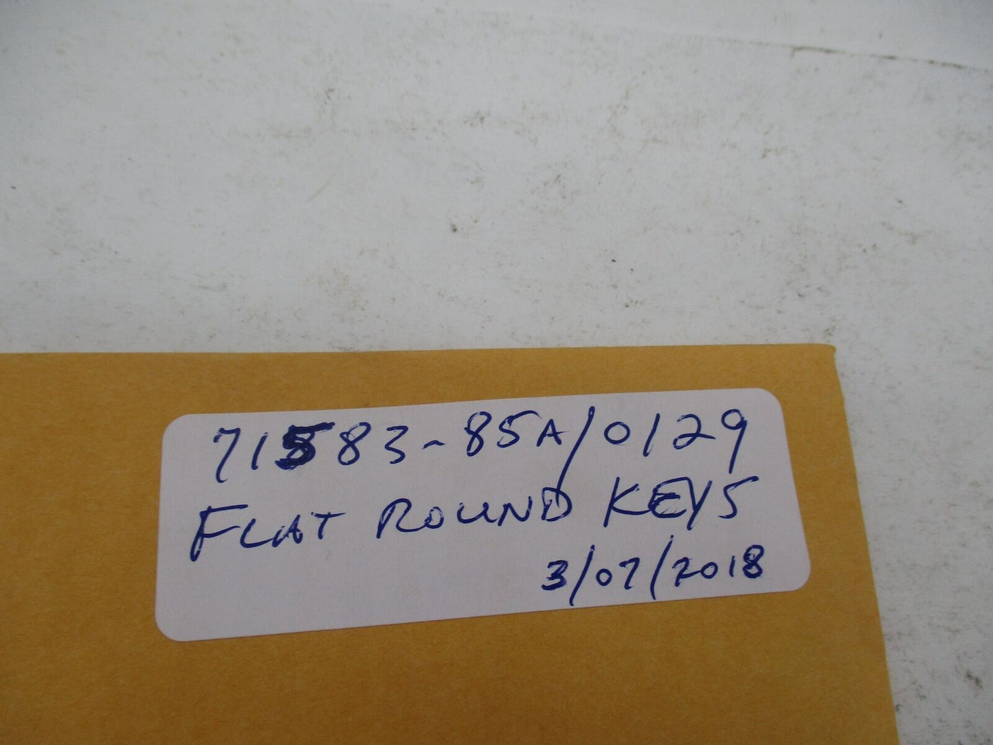 Harley Davidson Genuine NOS Flat Round Key Set 71583-85A Code: 0129