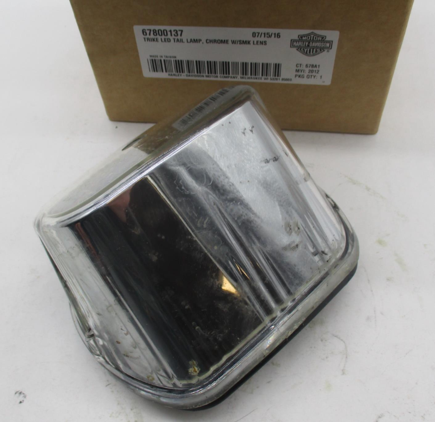 Harley Davidson Trike Led Taillight Lamp Chrome with Smoke Lens 67800137