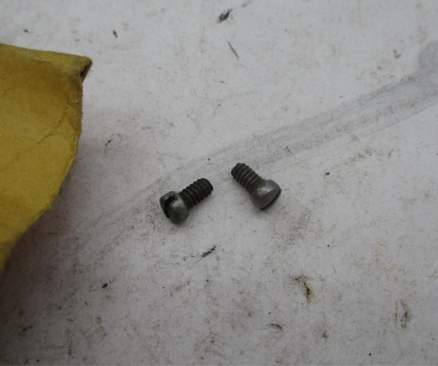 Lot of 2 Harley Davidson Genuine NOS Flathead Throttle Body Screws 27286-57