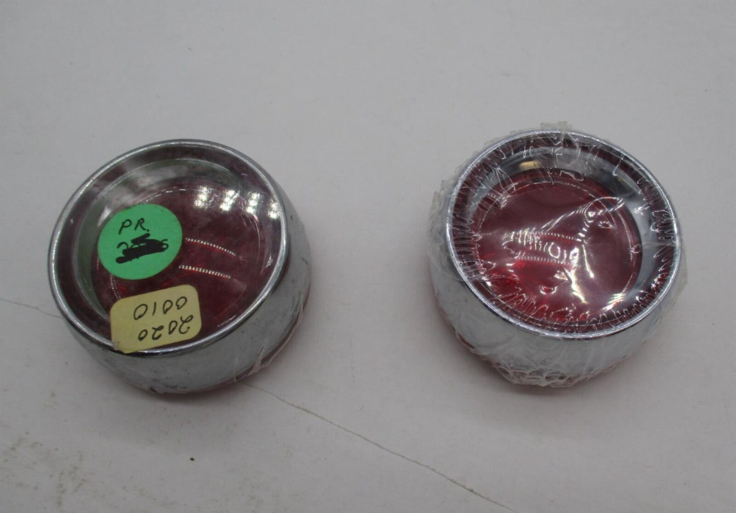 Pair of Harley Kuryakyn Deep Dish Turn Signal Bezels Light Red Lenses 2107