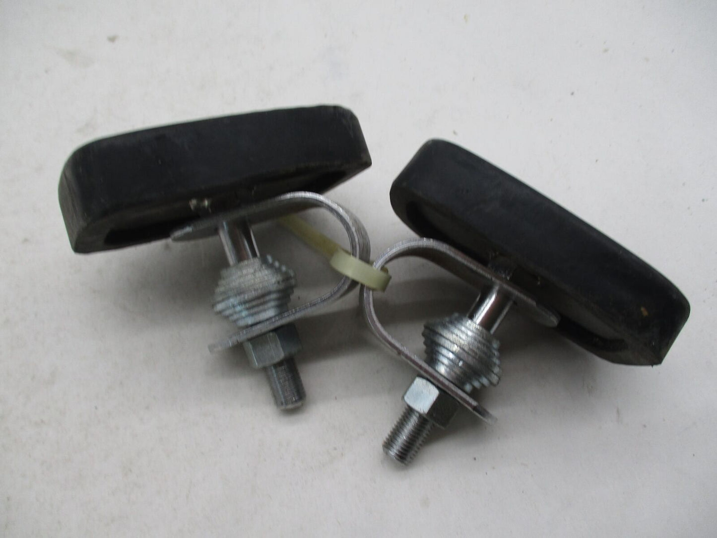 Pair of Honda Goldwing GL Crash Bar Highway Footrest Rubber Pad Rests