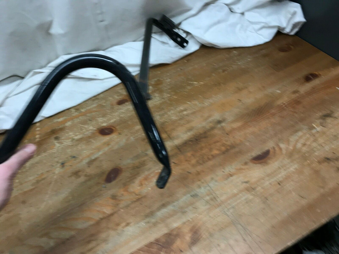 HARLEY FLHTI ELECTRA GLIDE LEFT SADDLEBAG CASE BAG LUGGAGE GUARD Bracket Black