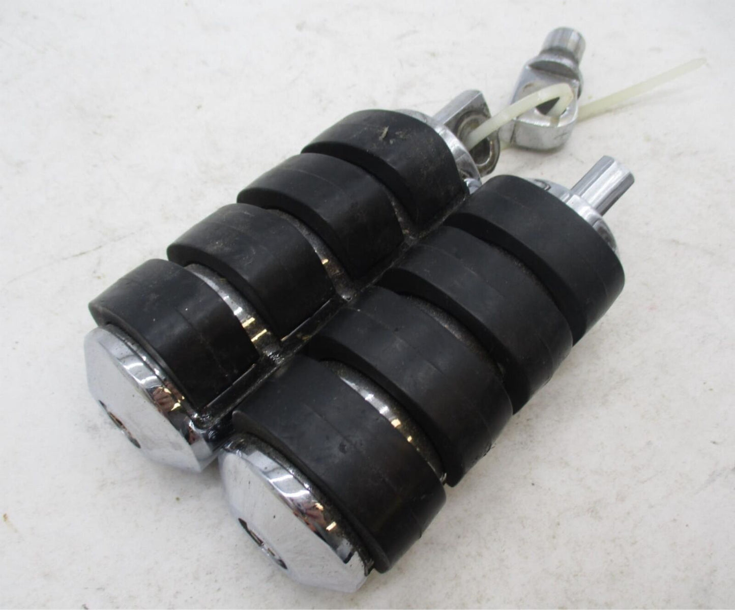 Pair of Harley Davidson Genuine Chrome Ribbed Foot Pegs Foot Rests