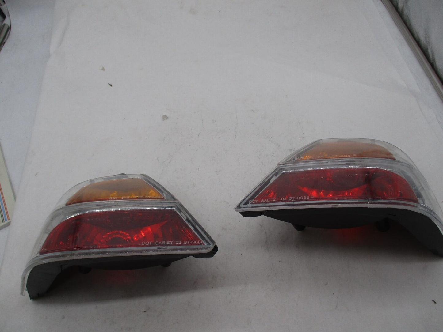 Pair of Honda Goldwing GL1800 Trunk Tail Lights Brake Lights Housings ST-3088