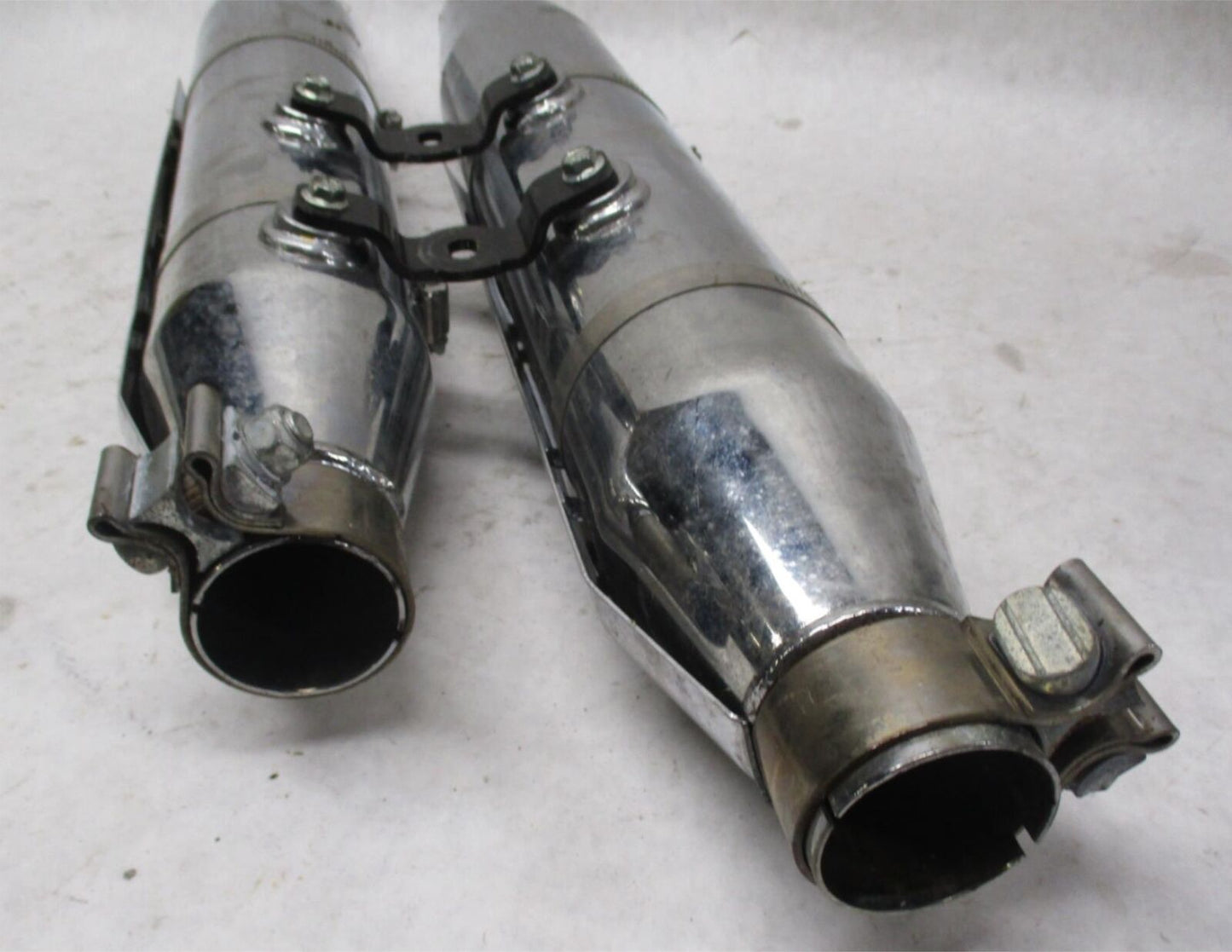 Harley Genuine Heritage Softail Exhaust Mufflers 65357-05 65353-05 w/ brackets