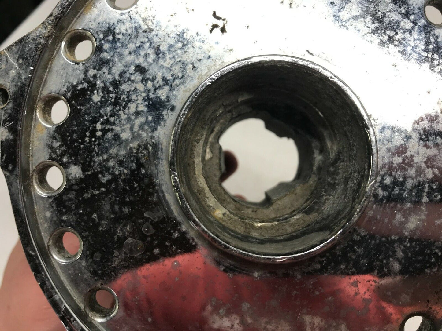 HARLEY IRONHEAD SHOVELHEAD 40 SPOKE FRONT WHEEL HUB Chrome 1974-1977 FX XL