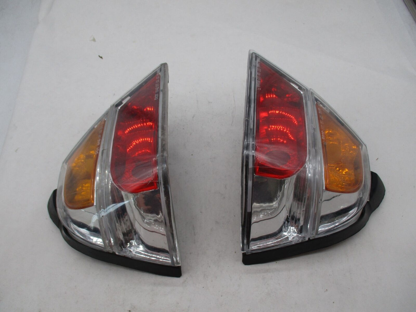 Pair of Honda Goldwing GL1800 Trunk Tail Lights Brake Lights Housings ST-3088